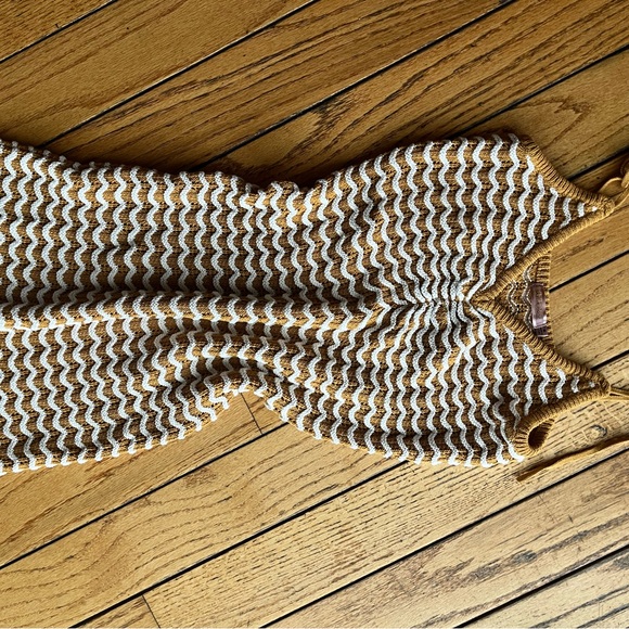 Knit detail dress - Picture 4 of 7